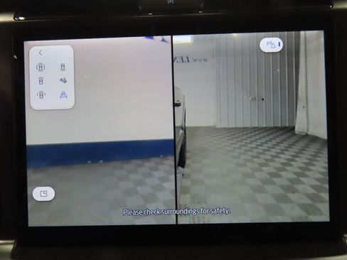 Used 2025 Ford F150 XLT w/ Equipment Group 302A MID image 21