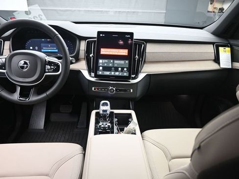 New 2026 Volvo XC90 B6 Plus w/ Protection Package Premier image 9