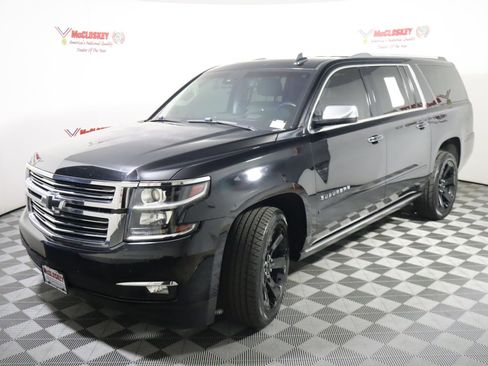 Used 2017 Chevrolet Suburban Premier AWD/4WD image 17
