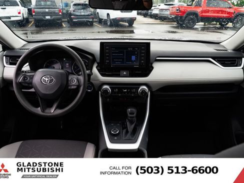 Used 2022 Toyota RAV4 XLE w/ Convenience Package AWD/4WD image 9