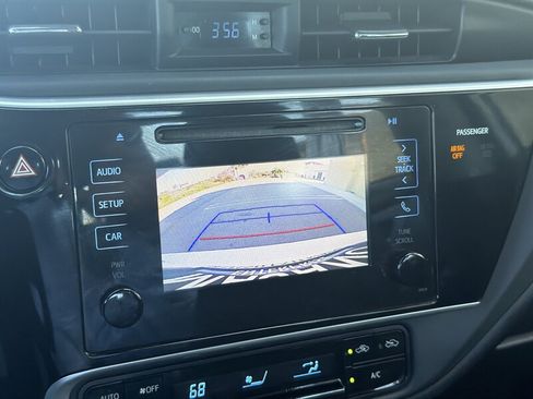 Used 2017 Toyota Corolla LE FWD image 19