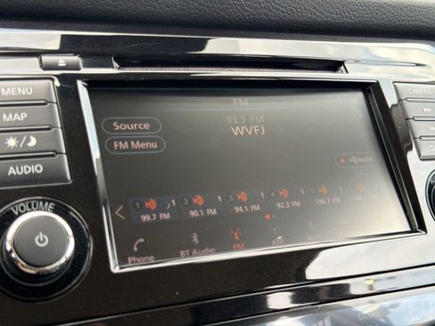 Used 2019 Nissan Rogue Sport SL FWD image 21