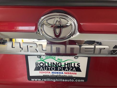 Used 2021 Toyota 4Runner Limited AWD/4WD image 45
