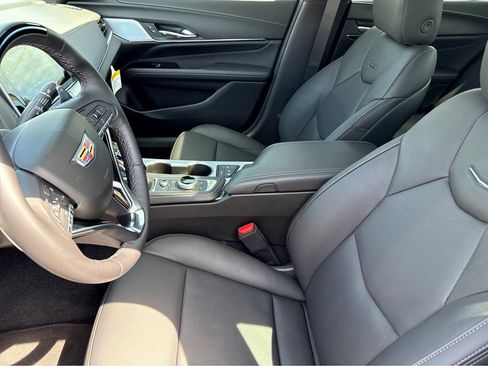 Used 2025 Cadillac CT4 Premium Luxury image 15