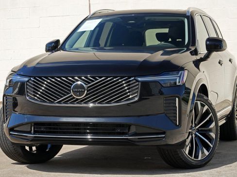 Used 2026 Volvo XC90 B6 Plus AWD/4WD image 3