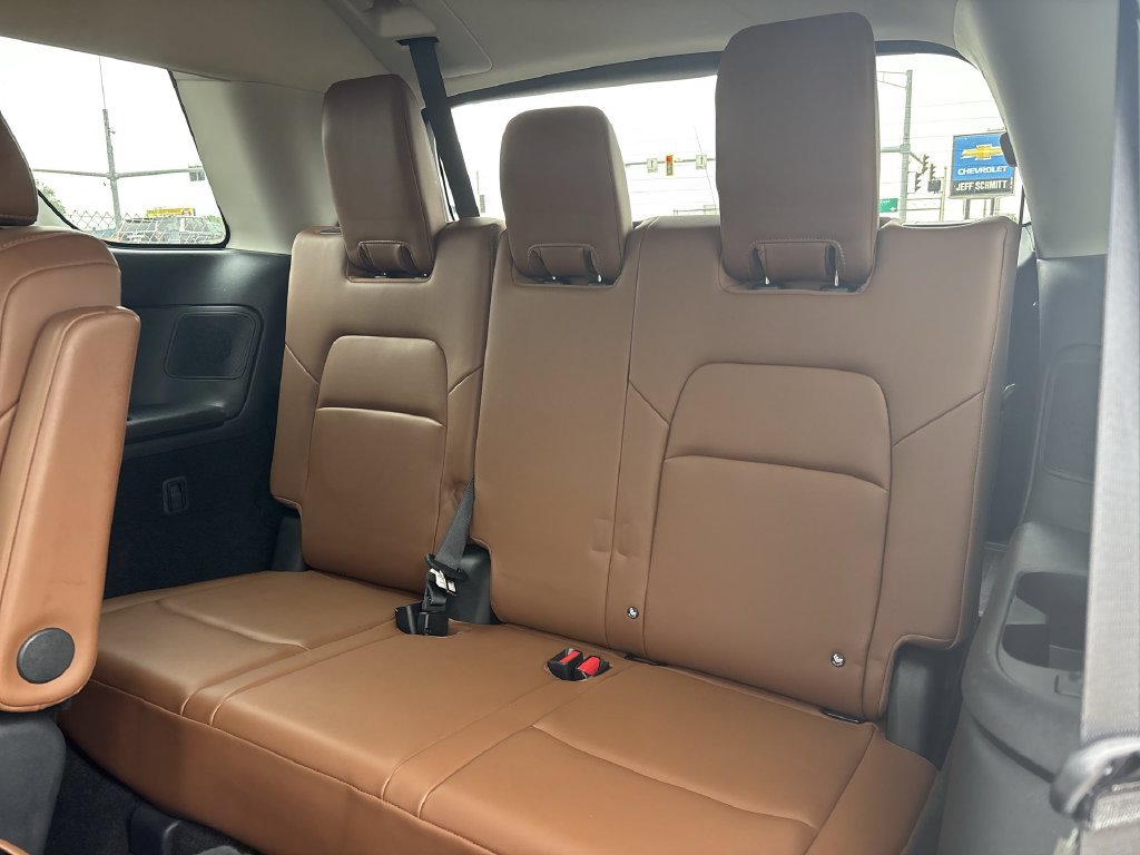 Certified 2024 Nissan Pathfinder Platinum AWD/4WD image 18