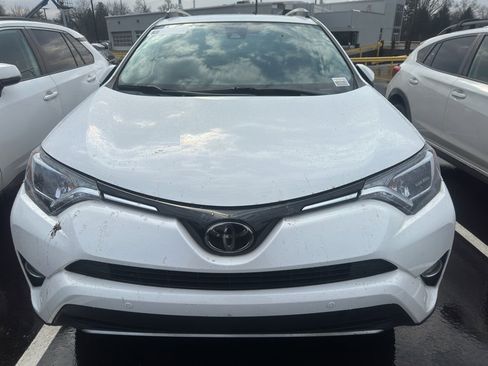 Used 2018 Toyota RAV4 XLE image 2