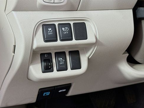 Used 2011 Nissan Leaf SL w/ Eco Design Pkg image 11