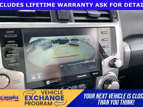 Used 2022 Toyota 4Runner SR5 Premium image 18