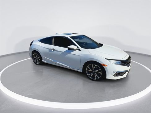 Used 2019 Honda Civic Touring image 16
