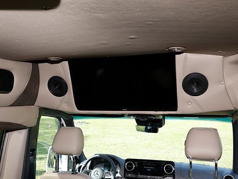 Used 2024 Mercedes-Benz Sprinter 3500 image 17