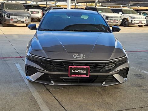 Used 2026 Hyundai Elantra Sport image 6