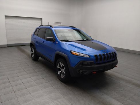 Used 2018 Jeep Cherokee Trailhawk image 13