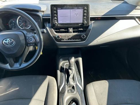 Used 2021 Toyota Corolla LE FWD image 10