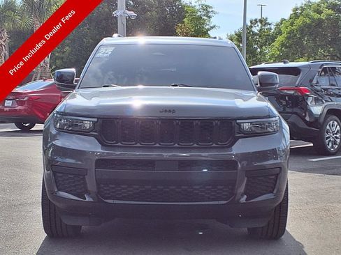 Used 2025 Jeep Grand Cherokee L Altitude RWD image 2