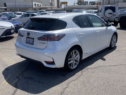 Used 2017 Lexus CT 200h w/ Accessory Package 2 FWD image 7
