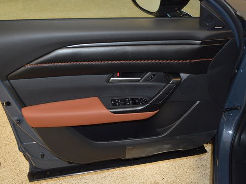 New 2026 MAZDA CX-50 Meridian Edition w/ Weather Package image 14