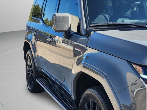 Used 2026 Lexus GX 550 w/ Cold Area Package AWD/4WD image 37