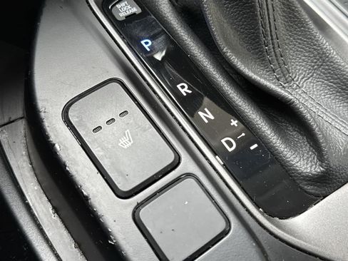 Used 2016 Hyundai Santa Fe Limited image 19