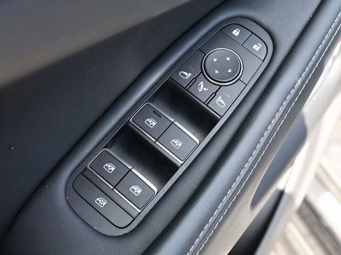 Certified 2025 INFINITI QX60 Luxe w/ Vision Package FWD image 12