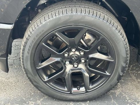 Used 2023 RAM 1500 Laramie AWD/4WD image 9