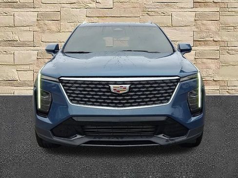 Certified 2024 Cadillac XT4 Premium Luxury w/ Technology Package AWD/4WD image 5