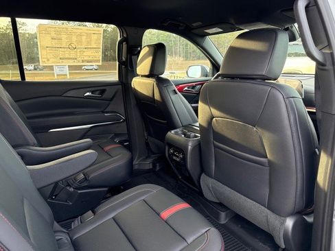 New 2026 Chevrolet Traverse RS w/ LPO, Floor Liner Package image 14
