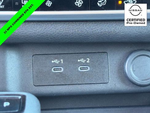 Certified 2025 Nissan Rogue SV FWD image 25