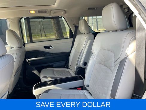 Used 2022 Nissan Pathfinder Platinum w/ Lighting Package (N93) FWD image 22