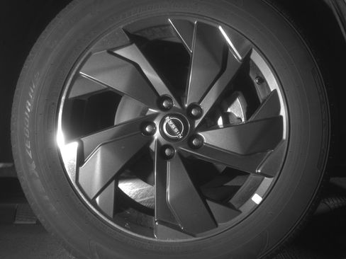 Used 2025 Nissan Rogue SV image 13