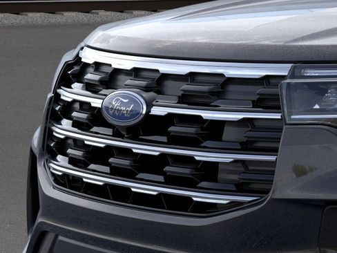 New 2026 Ford Explorer Active AWD/4WD image 17