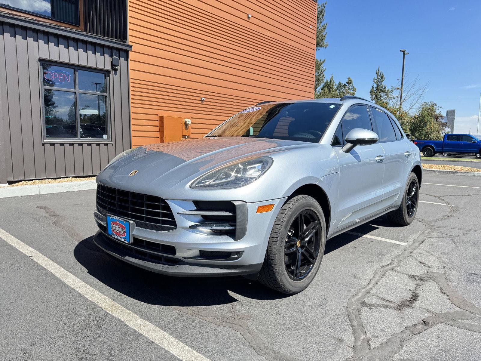 Used 2019 Porsche Macan AWD/4WD image 1