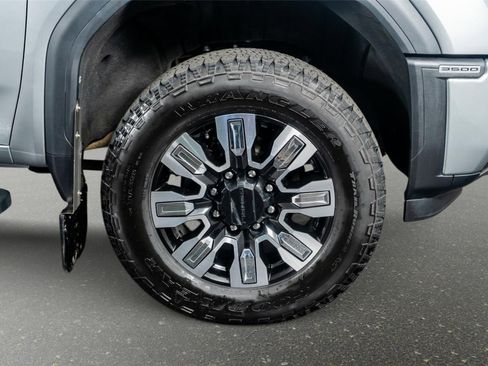 Used 2025 GMC Sierra 3500 Denali w/ Denali Reserve Package image 7