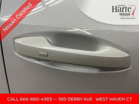 Certified 2025 Nissan Murano SV image 11