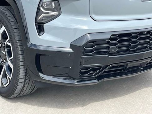 Used 2025 Chevrolet Silverado EV RST image 4