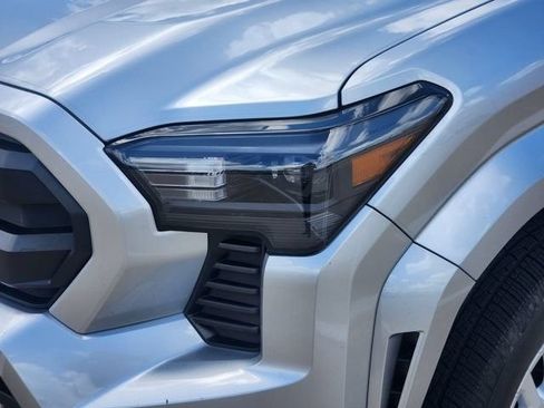 Used 2024 Toyota Tacoma SR5 RWD image 9