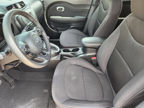 Used 2019 Kia Soul image 18