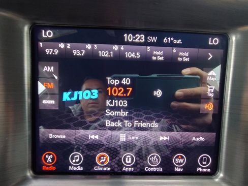 Used 2017 Dodge Charger SXT w/ Blacktop Package RWD image 25