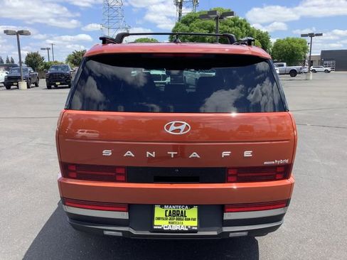 Used 2025 Hyundai Santa Fe Limited AWD/4WD image 29