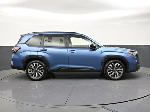 Used 2025 Subaru Forester Touring AWD/4WD image 6