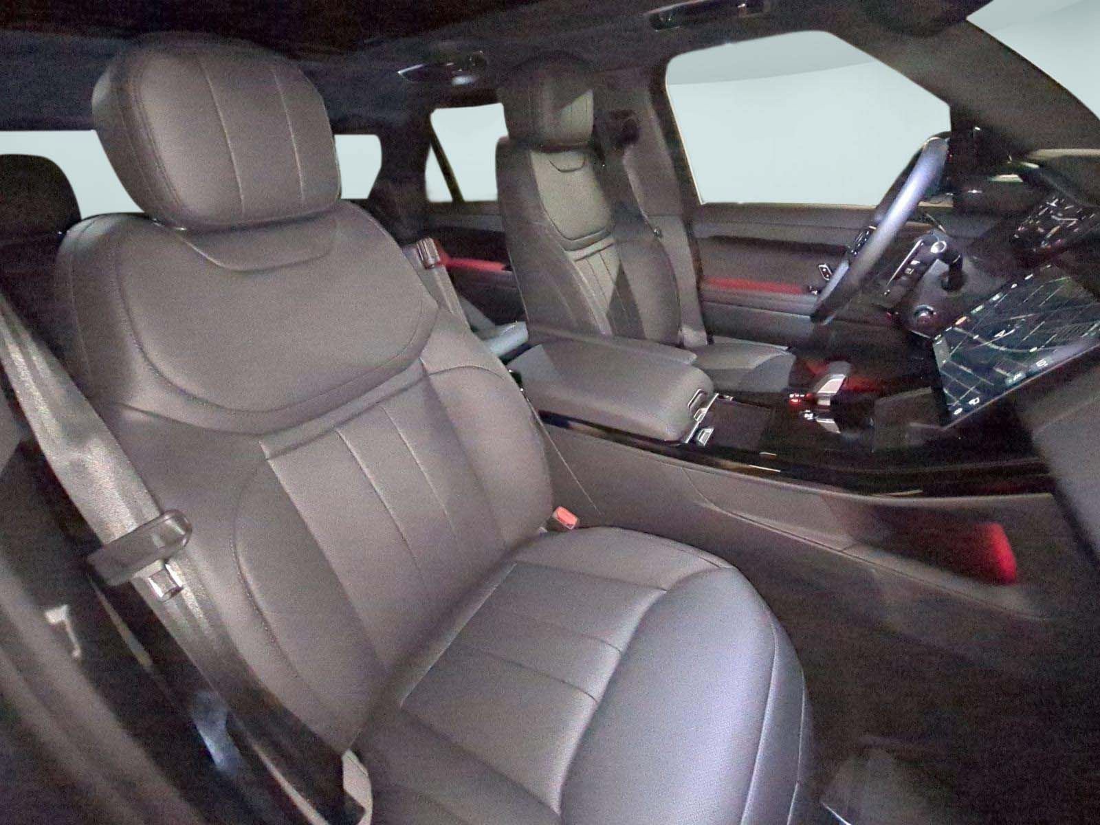 New 2027 Land Rover Range Rover Sport SE AWD/4WD image 30