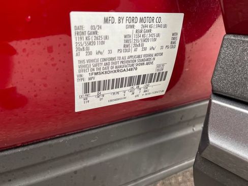 Used 2024 Ford Explorer XLT w/ Equipment Group 202A AWD/4WD image 23