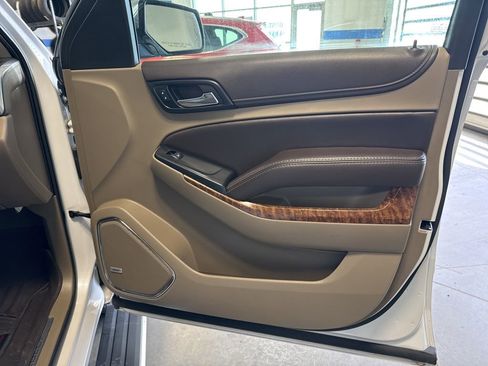 Used 2016 Chevrolet Tahoe LTZ AWD/4WD image 38