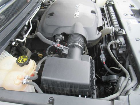 Used 2019 GMC Canyon SLE w/ SLE Convenience Package image 16