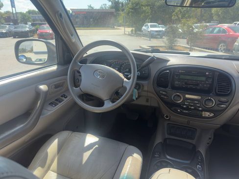 Used 2007 Toyota Sequoia SR5 image 13