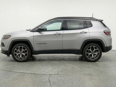 Used 2025 Jeep Compass Limited AWD/4WD image 5