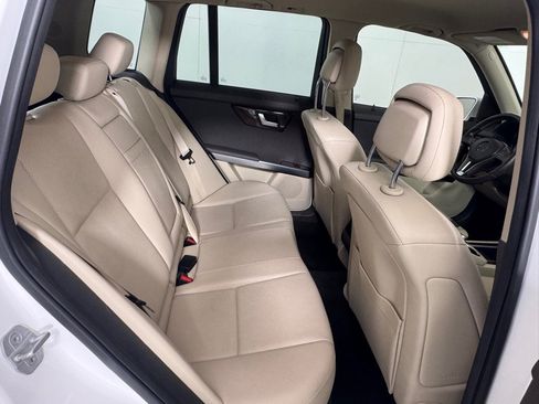 Used 2015 Mercedes-Benz GLK 350 2WD image 21