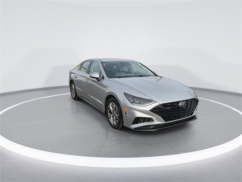 Used 2023 Hyundai Sonata SEL image 3