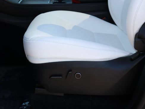 Used 2025 Tesla Model Y Long Range RWD image 10
