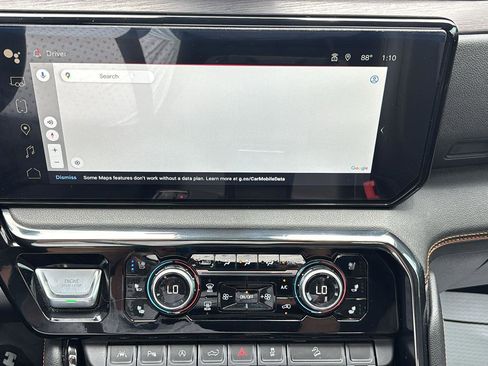 Used 2023 GMC Sierra 1500 AT4 w/ AT4 Premium Package AWD/4WD image 32